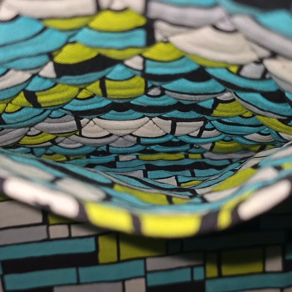 Vera Bradley Tote Bag - Picture 7 of 8